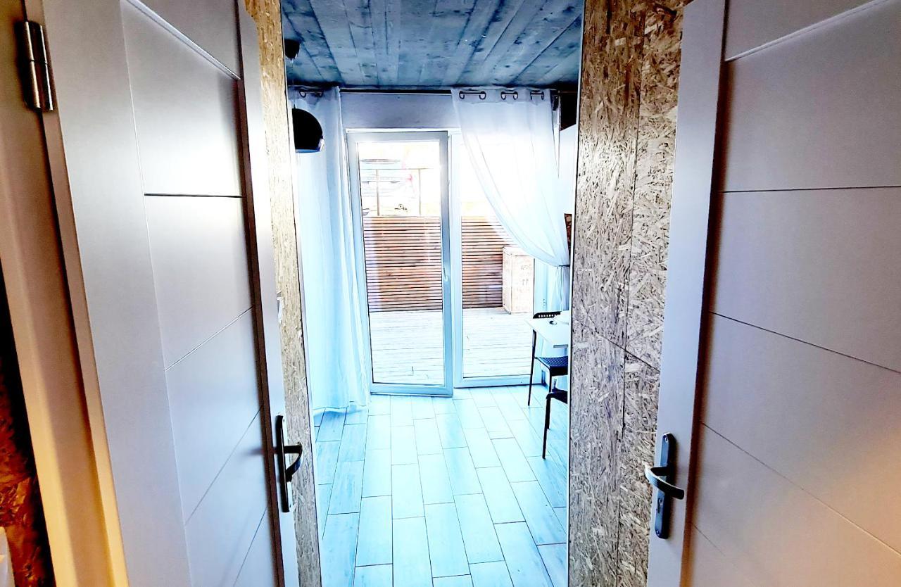 Sub Hel. Budzetowe Pokoje W Domu Z Basenem. Wokol Domu Tylko Natura. Balkon Zbyteczny. Εξωτερικό φωτογραφία