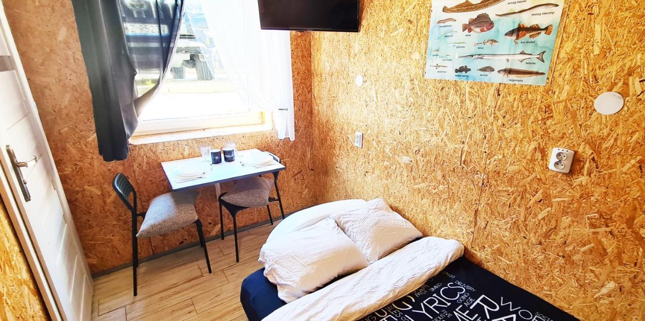 Sub Hel. Budzetowe Pokoje W Domu Z Basenem. Wokol Domu Tylko Natura. Balkon Zbyteczny. Εξωτερικό φωτογραφία